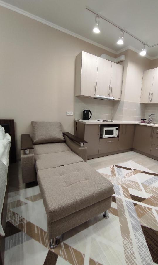 Уютная Квартира-Студия Жк Lotus Terrace Almaty Exterior foto