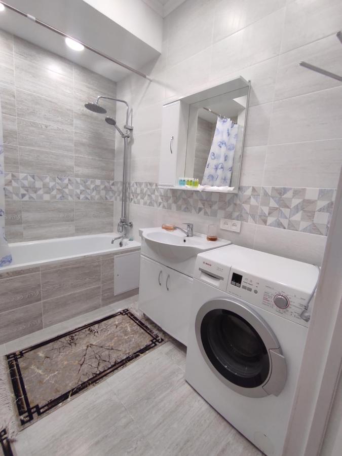 Уютная Квартира-Студия Жк Lotus Terrace Almaty Exterior foto